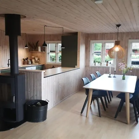 Holiday home Amdi - 100m From The Sea In Ne Jutland By Interhome *