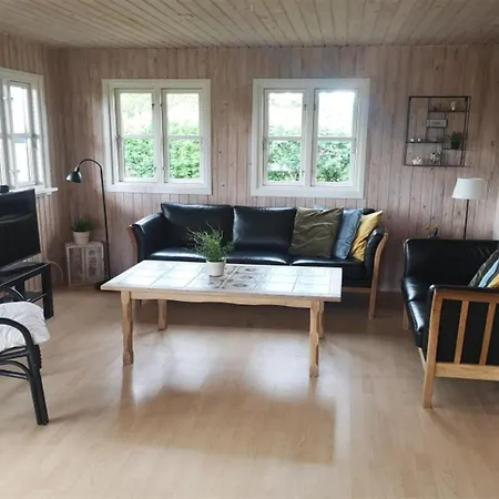 Amdi - 100m From The Sea By Interhome Feriehus Hadsund